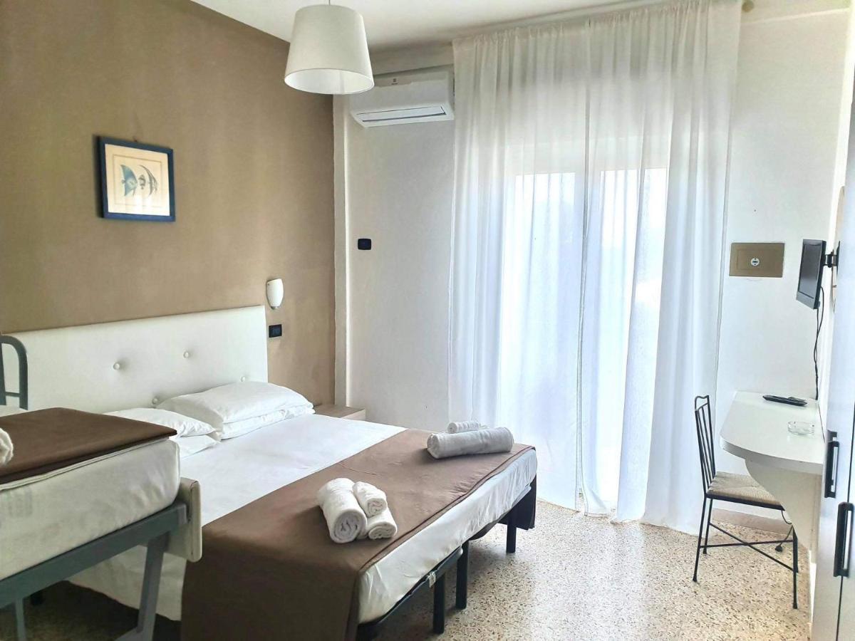 Hotel Bisanzio Cervia Exteriör bild