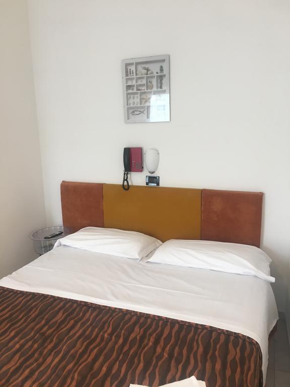 Hotel Bisanzio Cervia Exteriör bild