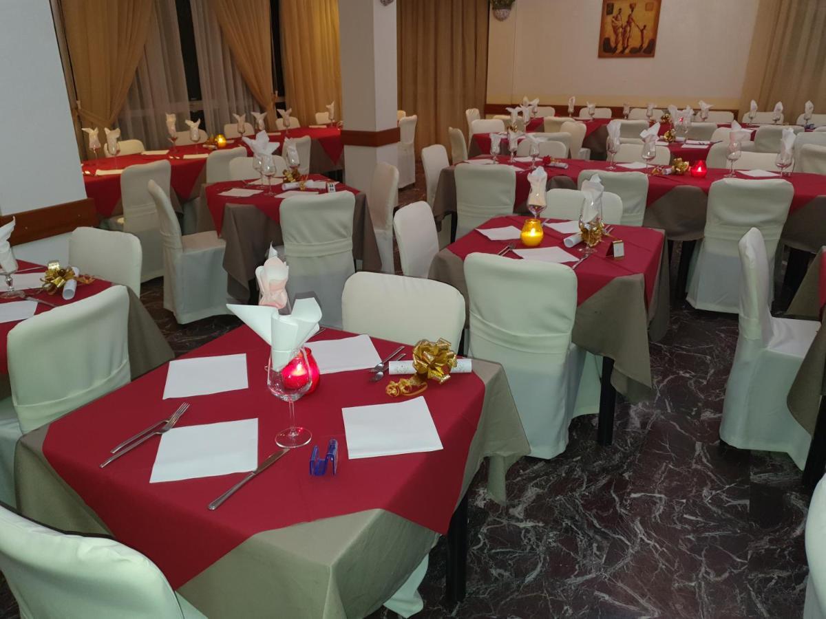 Hotel Bisanzio Cervia Exteriör bild